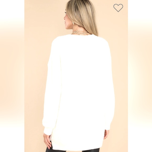 Red Dress Fable Ivory White Any Day Now V Neck Super Soft Sweater - Picture 4 of 14